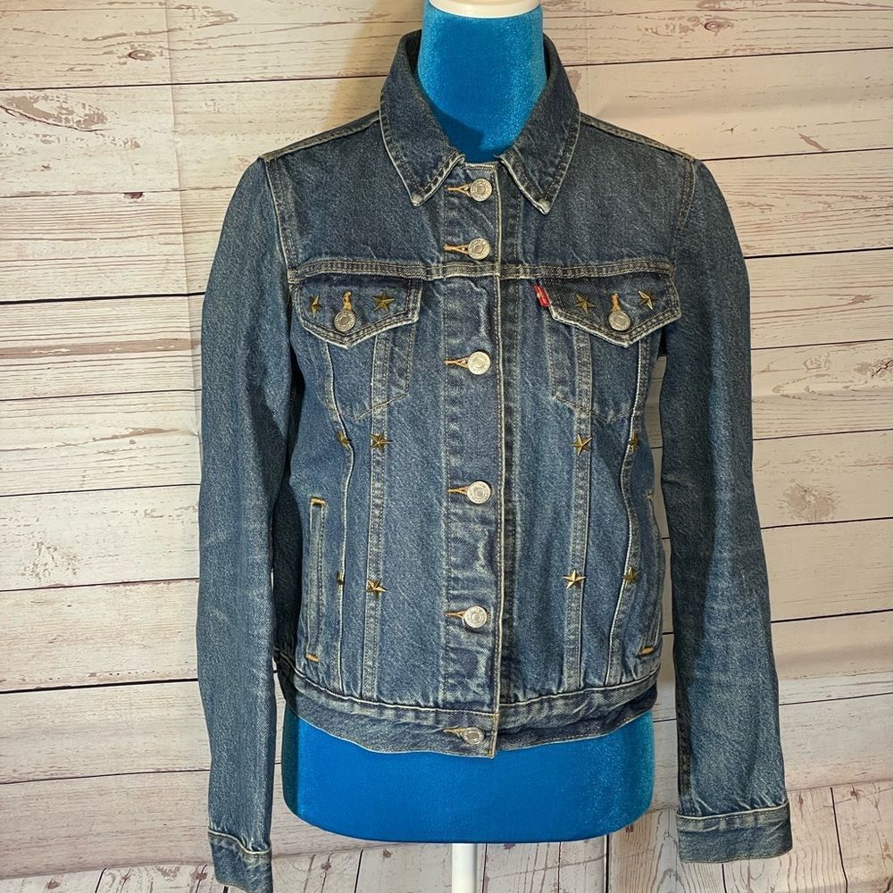 Levi’s Women’s Original Trucker Jean Jacket Star Studded Denim Classic